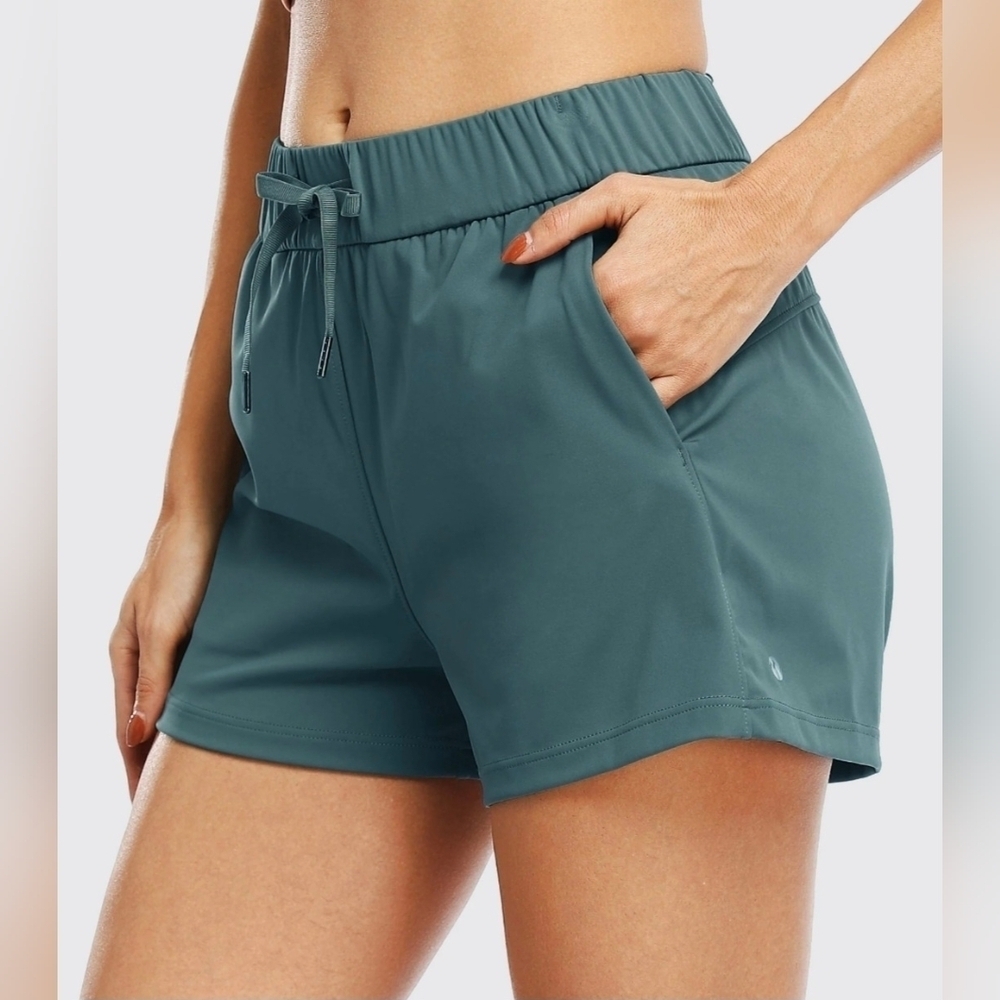 WILLIT Women's Shorts #730